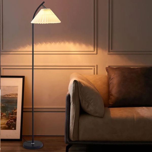 Plissada C Floor Lamp