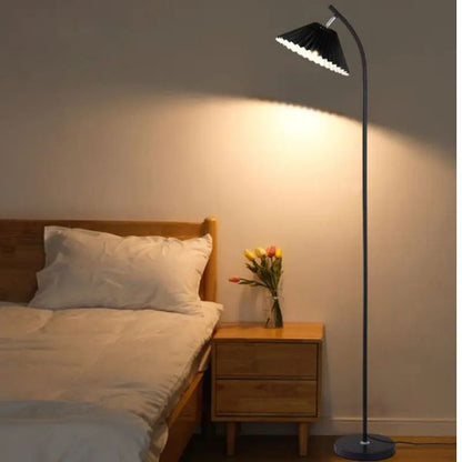 Plissada C Floor Lamp